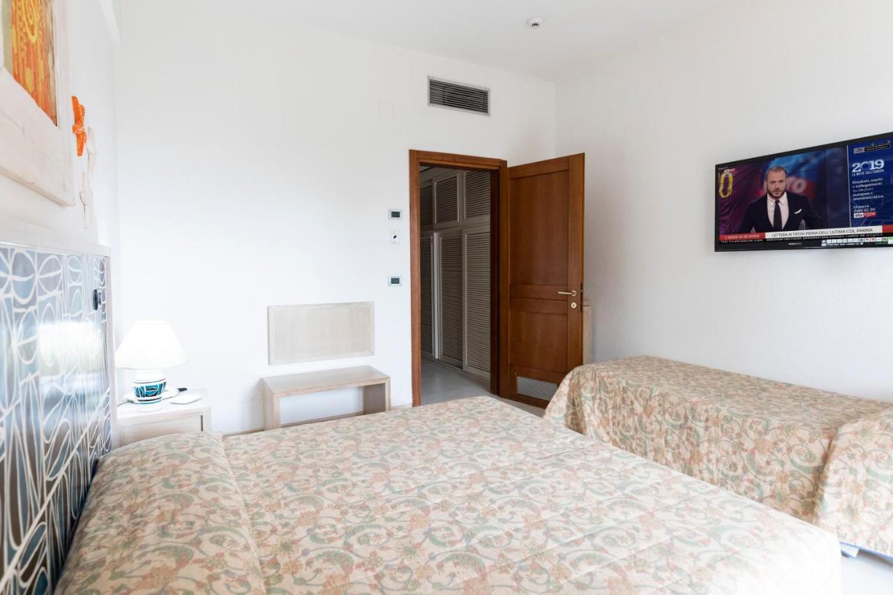 Hotel Grand De Rose