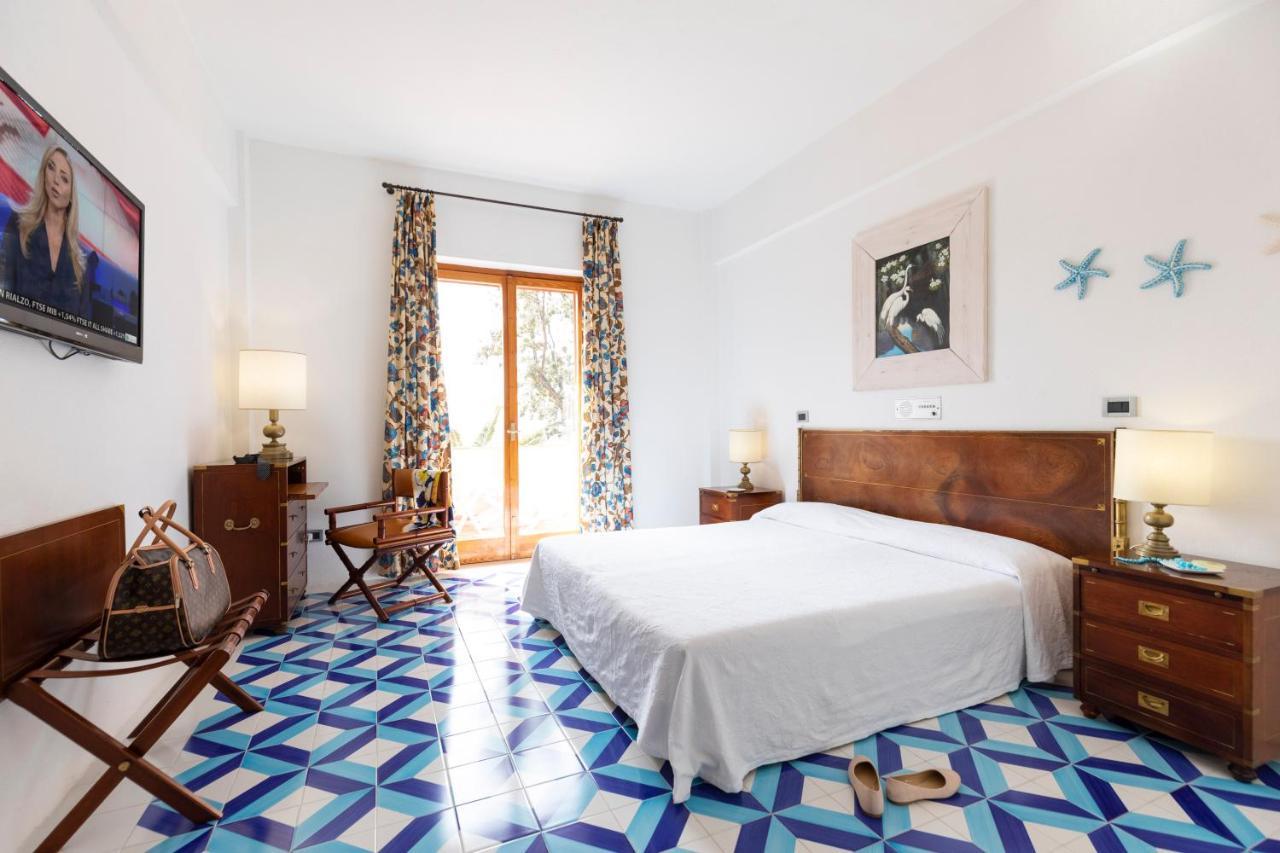 Grand De Rose Hotel