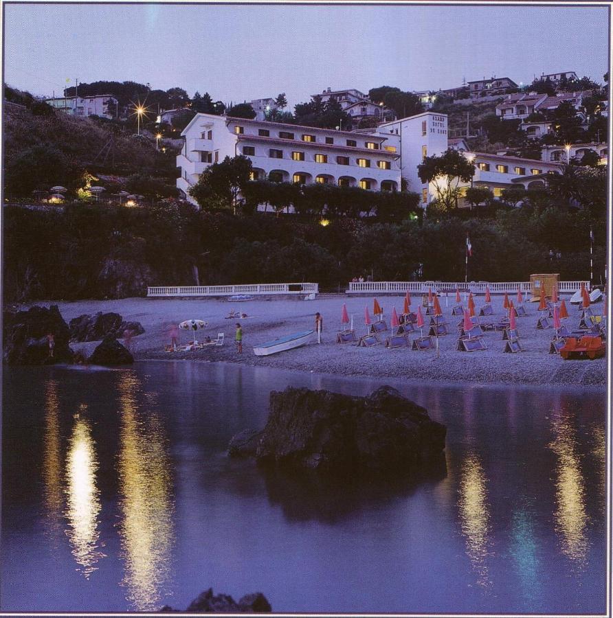 Grand De Rose Hotel